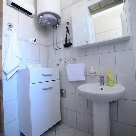 Nur Apartment *