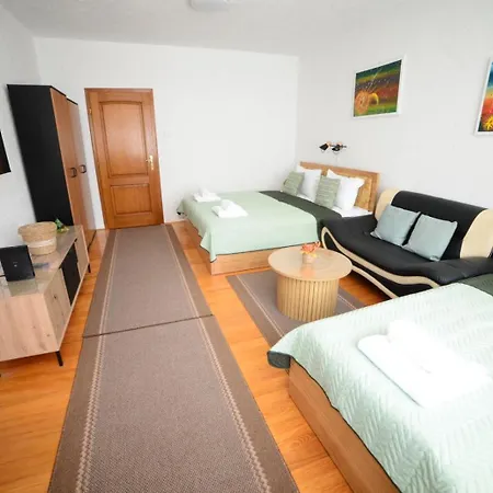 Apartment Nur *