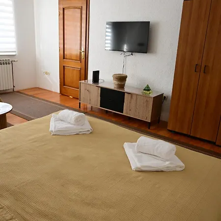 Nur Apartment Ivisovo Greblje