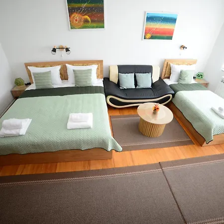 Nur Apartment Ivisovo Greblje