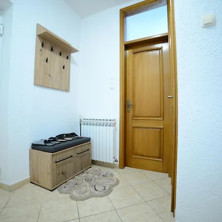 Apartment Nur *